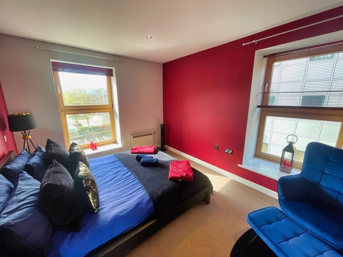 Historic Clock Tower Apartment With Rooftop Terrace And Free Secure Parking Sheffield Exterior foto
